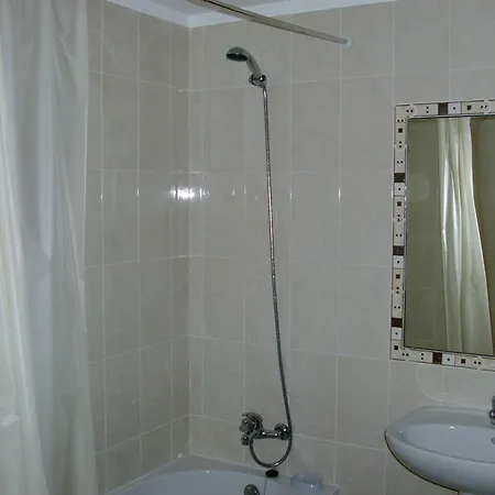 Charming With Shared Pool In - 60 M²