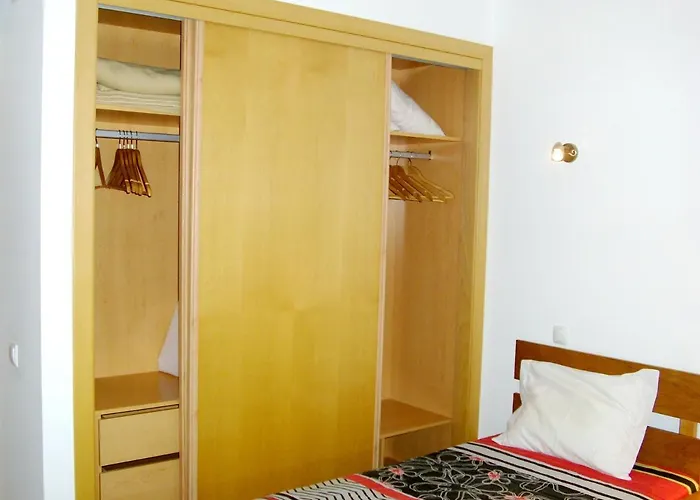 Апартаменты Charming With Shared Pool In - 60 M²